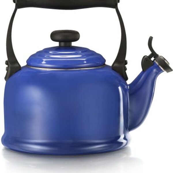 Le Creuset Traditional Stovetop Kettle